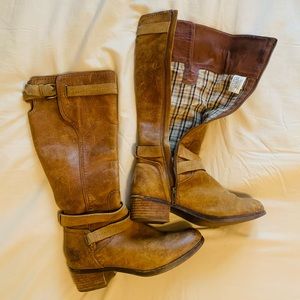 UGG Leather Riding Boots with sheepskin